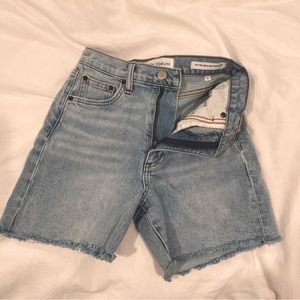 ARITZIA Denim Forum Size 24 high rise shorts